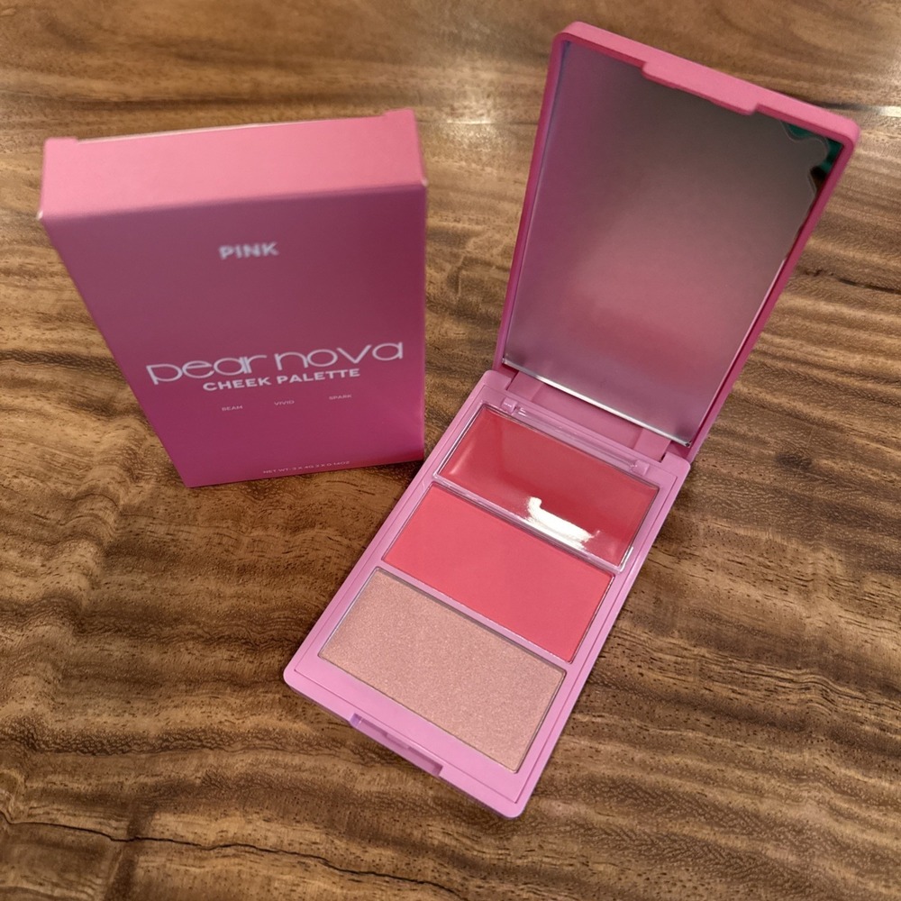 Pear Nova Cheek Palette Pink, Beam, Vivid, Spark 3 X 4g
